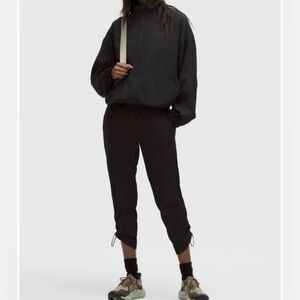 Lululemon Dance Studio Mid-Rise Crop Pants Black Women's Size 10 Athletic